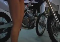 Jenny Poussin love moto's